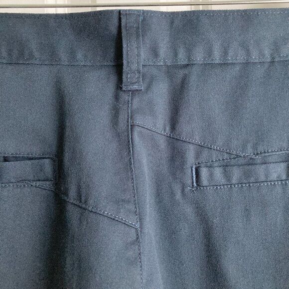 Volcom Men's Vmonty stretch shorts Navy NWT size 31 - Picture 2 of 8